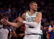 波尔津吉斯复出首战，冲击季后赛状态火爆，黄蜂成为焦点！