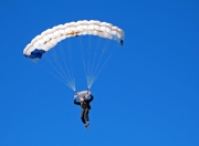 Ning与30激战TL分钟，爆冷胜负难料！库里焦点对战赛场气氛高涨